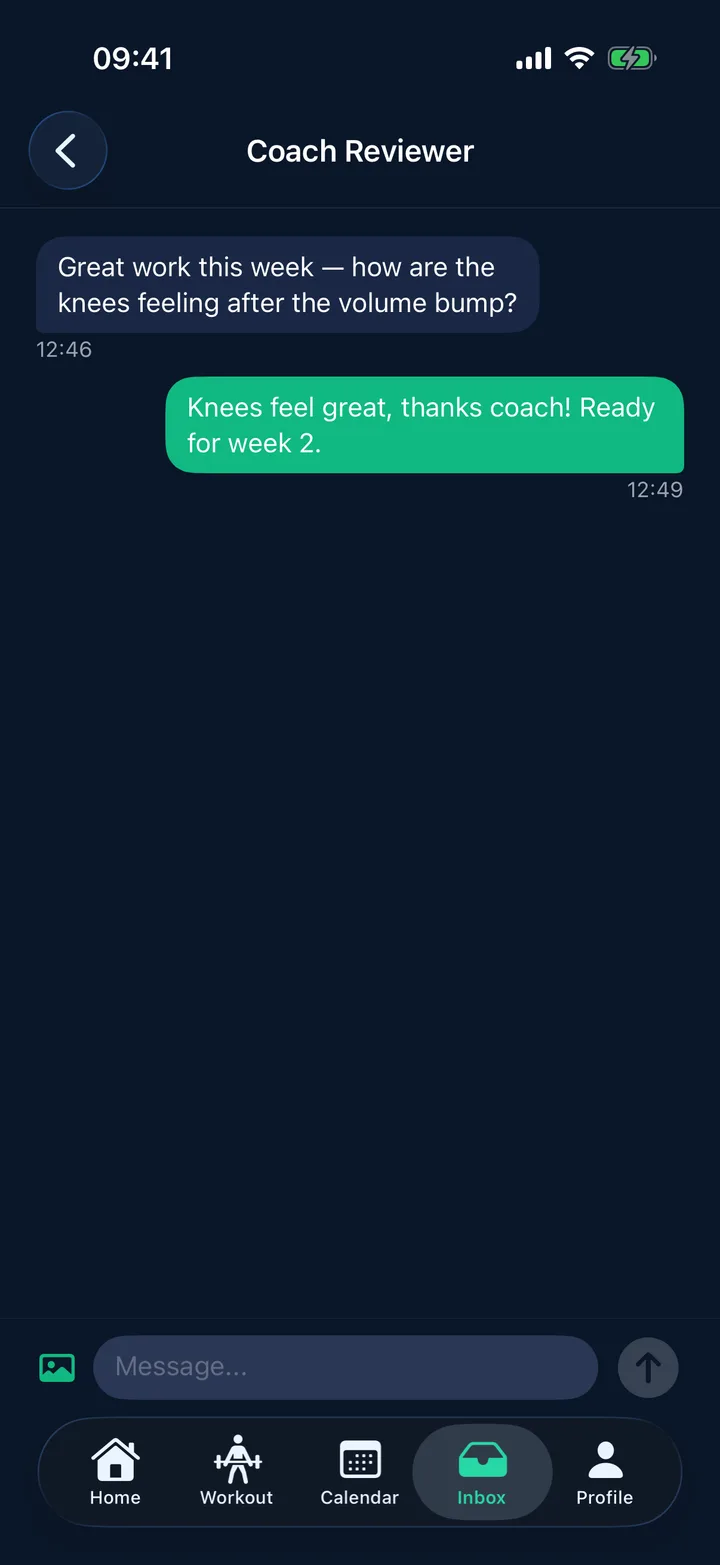 A coach and client messaging inside StayFit