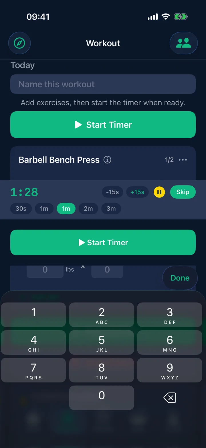 Logging a set mid-workout in StayFit: weight, reps and rest timer